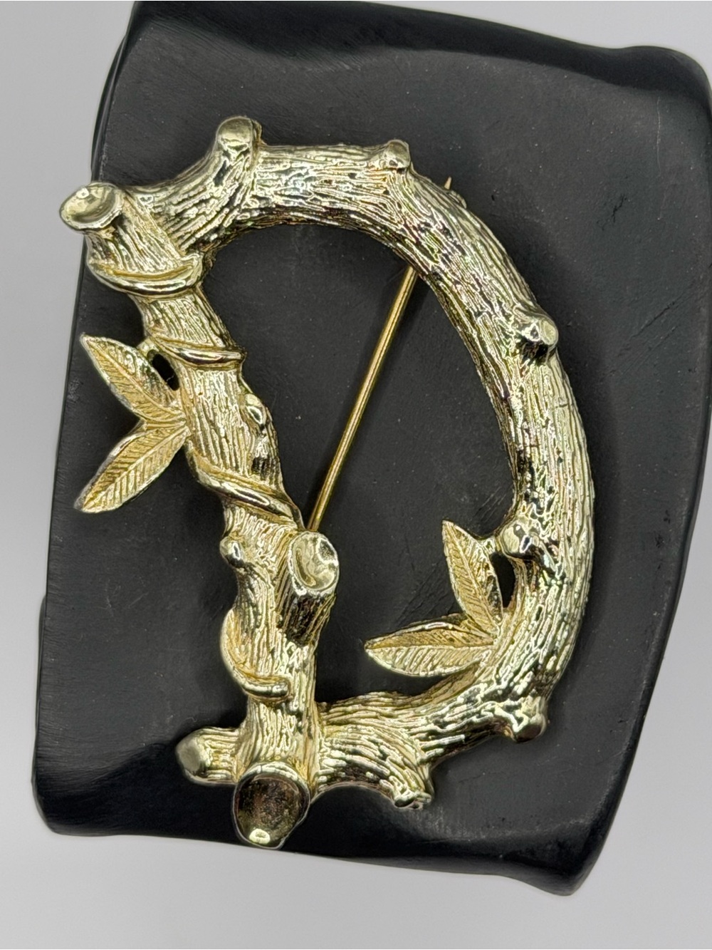 VTG Sarah Coventry Gold Initial Letter D Branch Twig Monogram Brooch Pin Signed